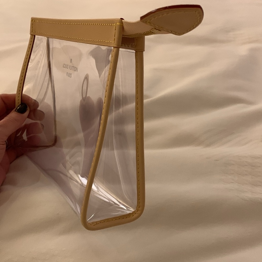 Stunning rare, collectible Louis Vuitton rare cosmetic case, authentic,must have - Picture 10 of 17